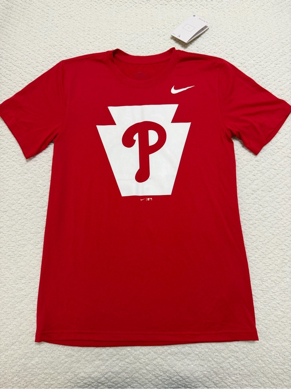 NWT Nike Dri-Fit Philadelphia Phillies Logo Red T-Shirt Small